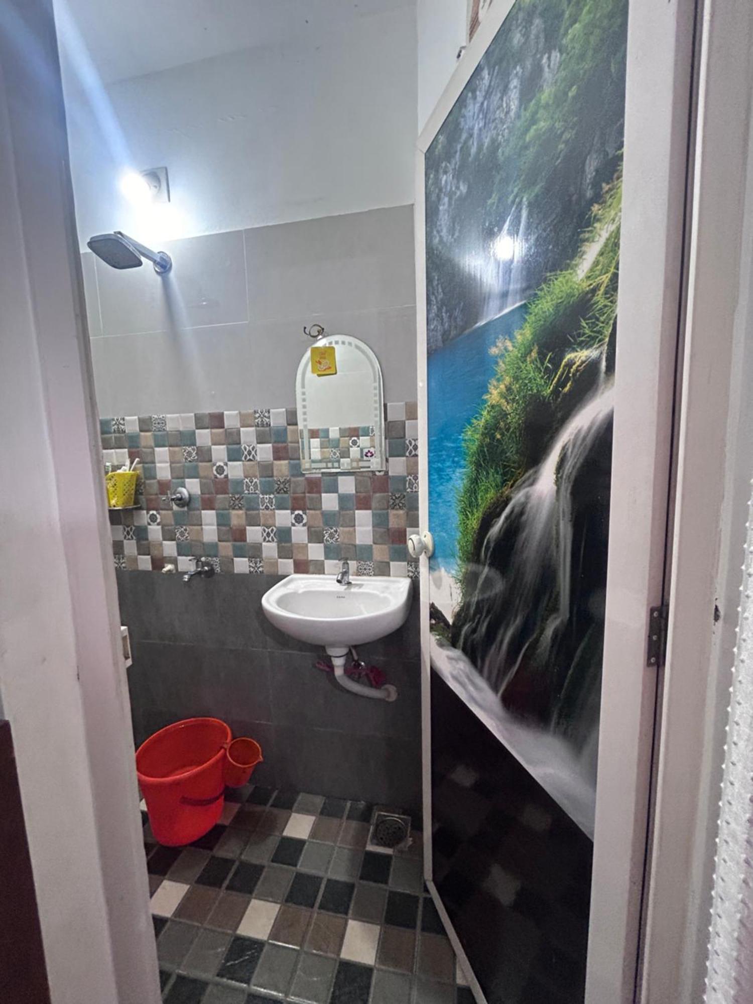 Chaithritha Ladies Homestay Thiruvananthapuram Eksteriør bilde