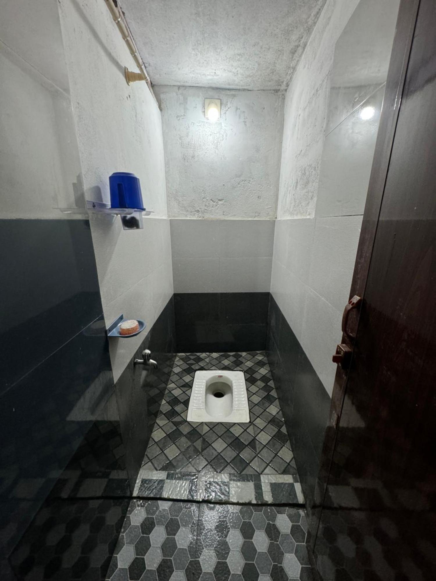 Chaithritha Ladies Homestay Thiruvananthapuram Eksteriør bilde